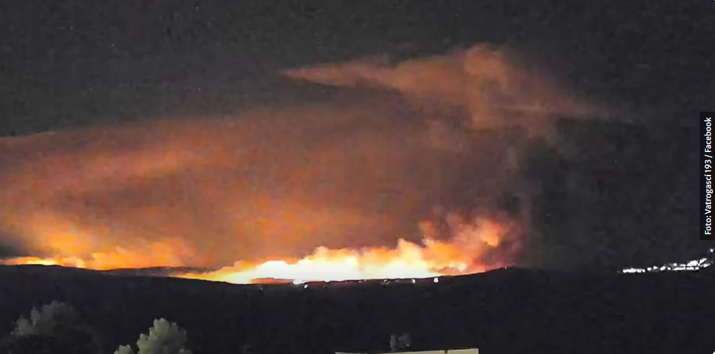 (FOTO, VIDEO) VELIKI POŽAR NA BRAČU Vatra se tokom noći proširila ka uvalama, oko 200 osoba EVAKUISANO!