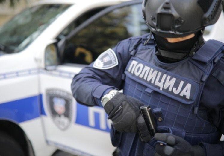 METAK MU PROŠAO KROZ RUKU: Novi detalji pucnjave u Sremskoj&hellip;