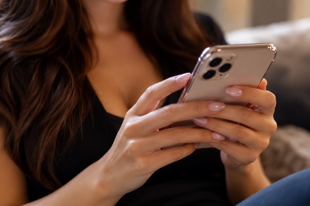 Skandal na internetu! Supruga hakovala profil muža influensera zbog prostitutki,&hellip;